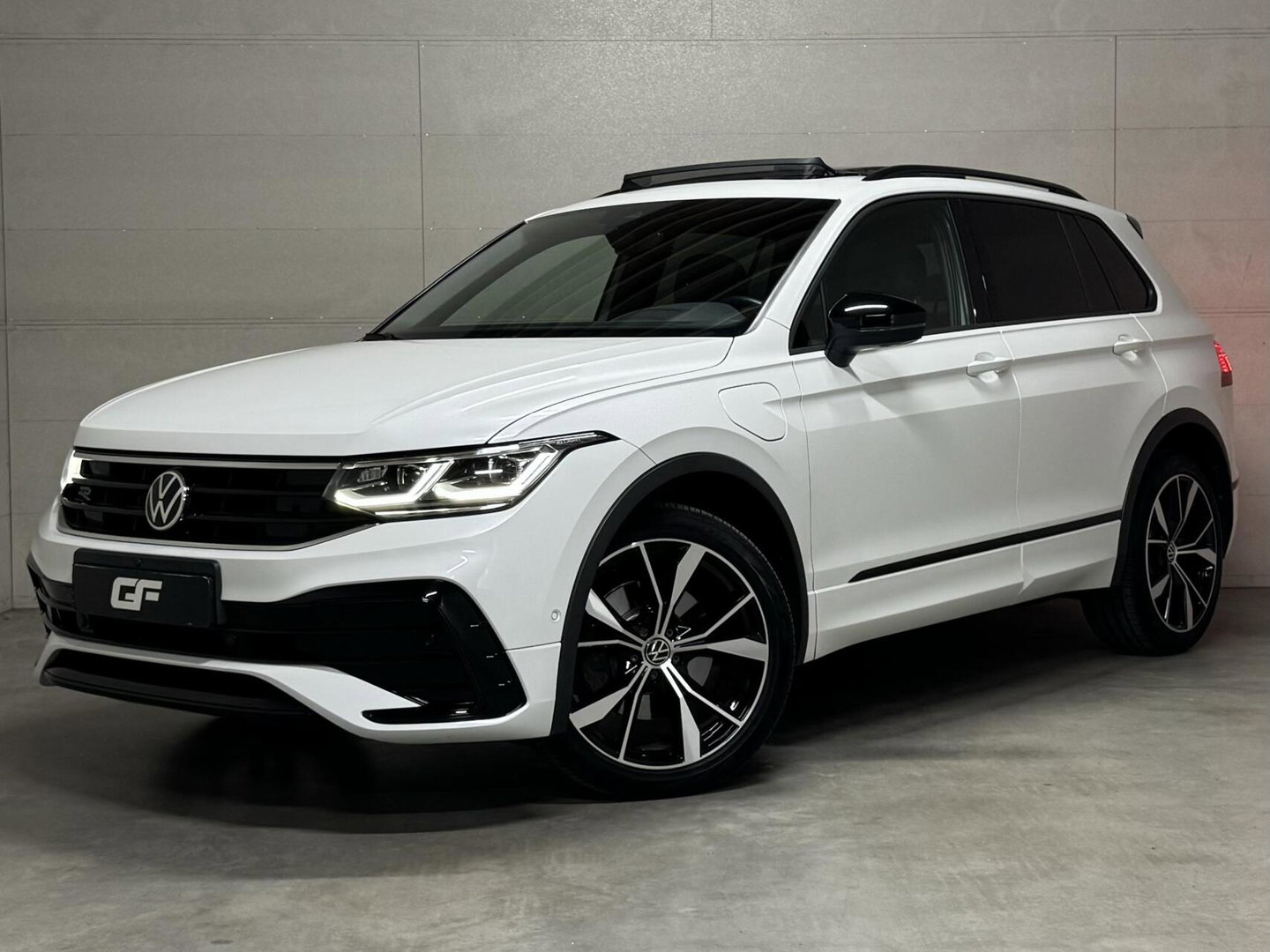 Volkswagen Tiguan 1.4 TSI eHybrid R-Line Black Style Pano HUD 360º Carplay