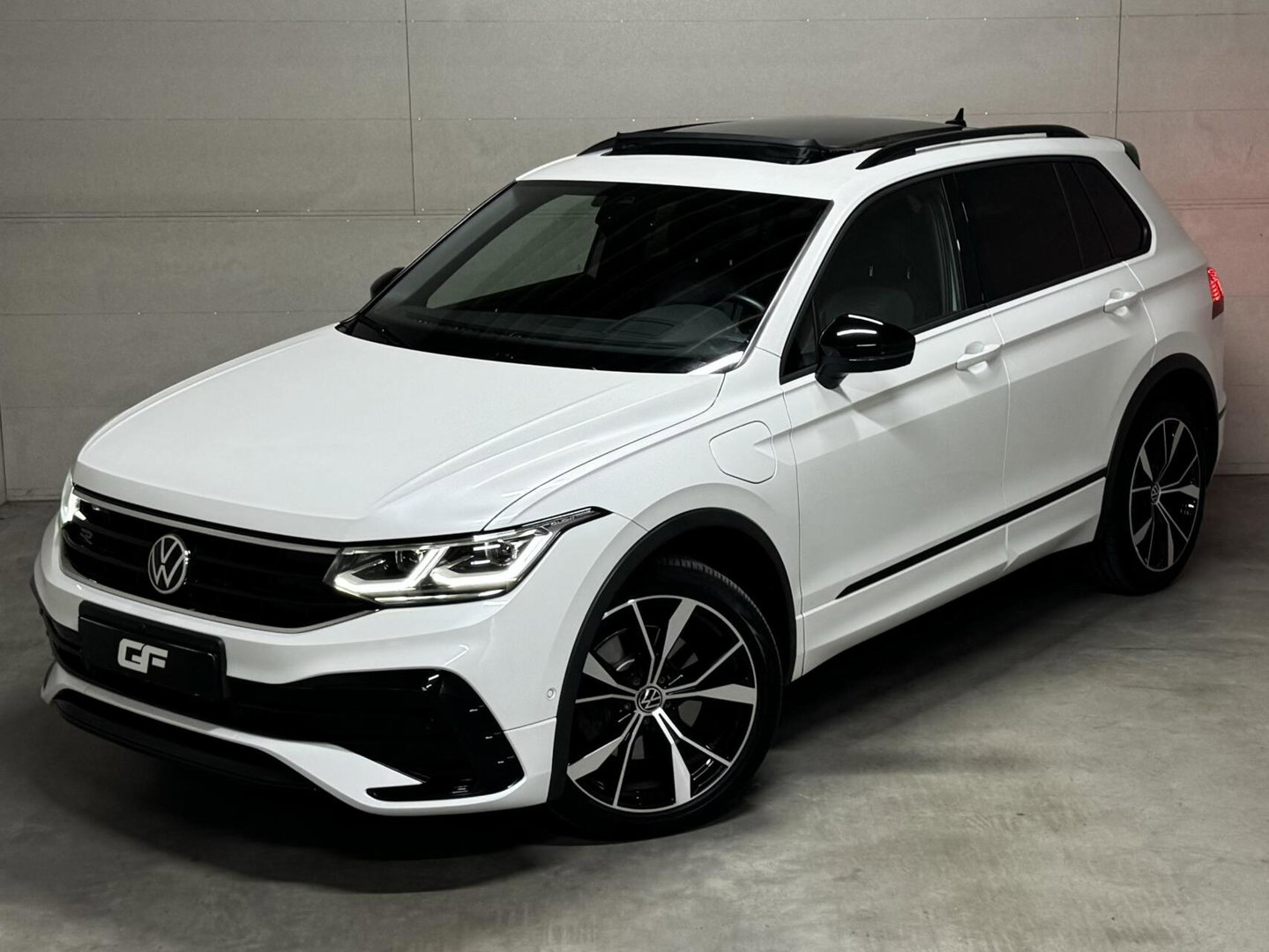 Volkswagen Tiguan 1.4 TSI eHybrid R-Line Black Style Pano HUD 360º Carplay