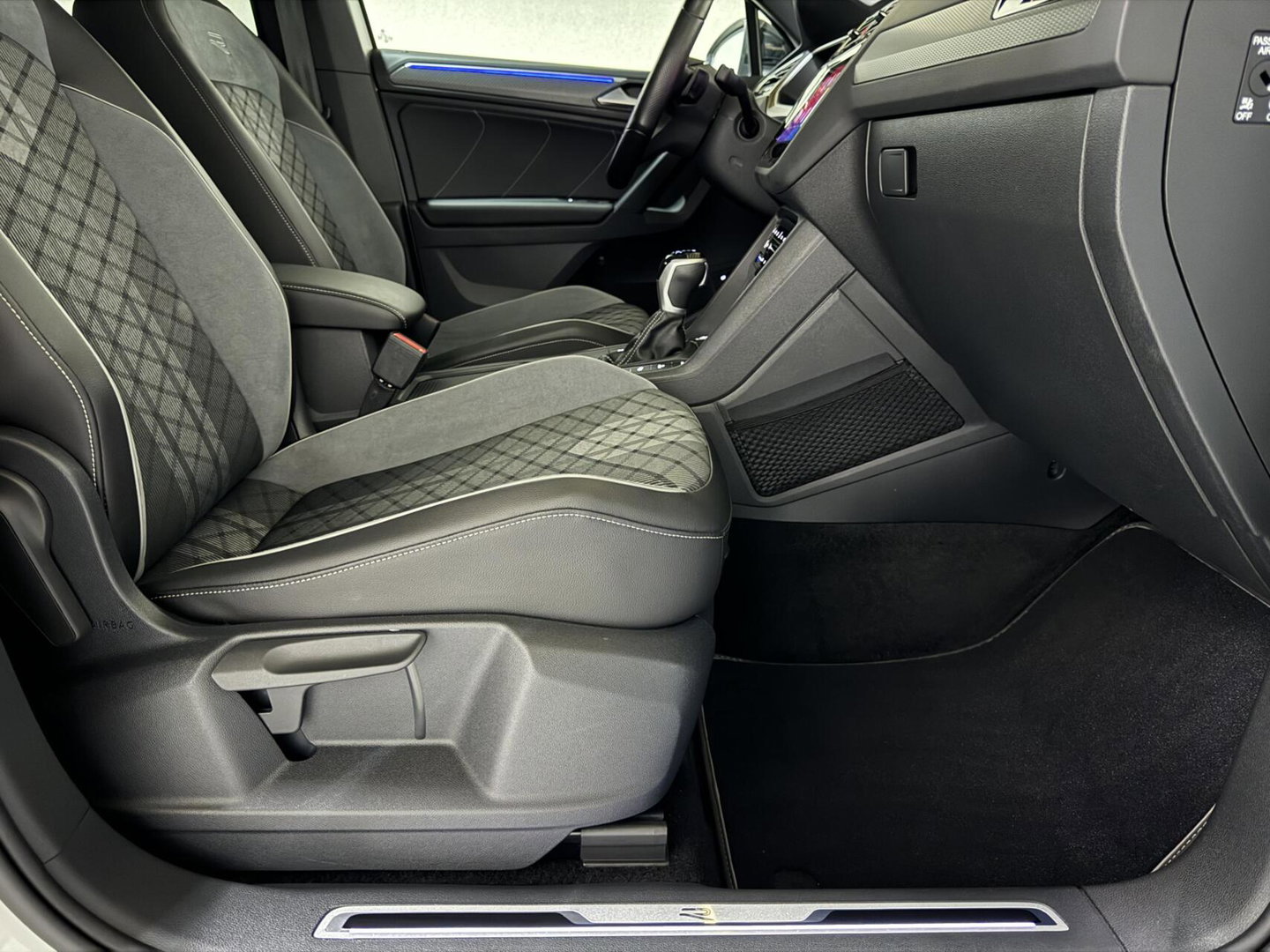 Volkswagen Tiguan 1.4 TSI eHybrid R-Line Black Style Pano HUD 360º Carplay