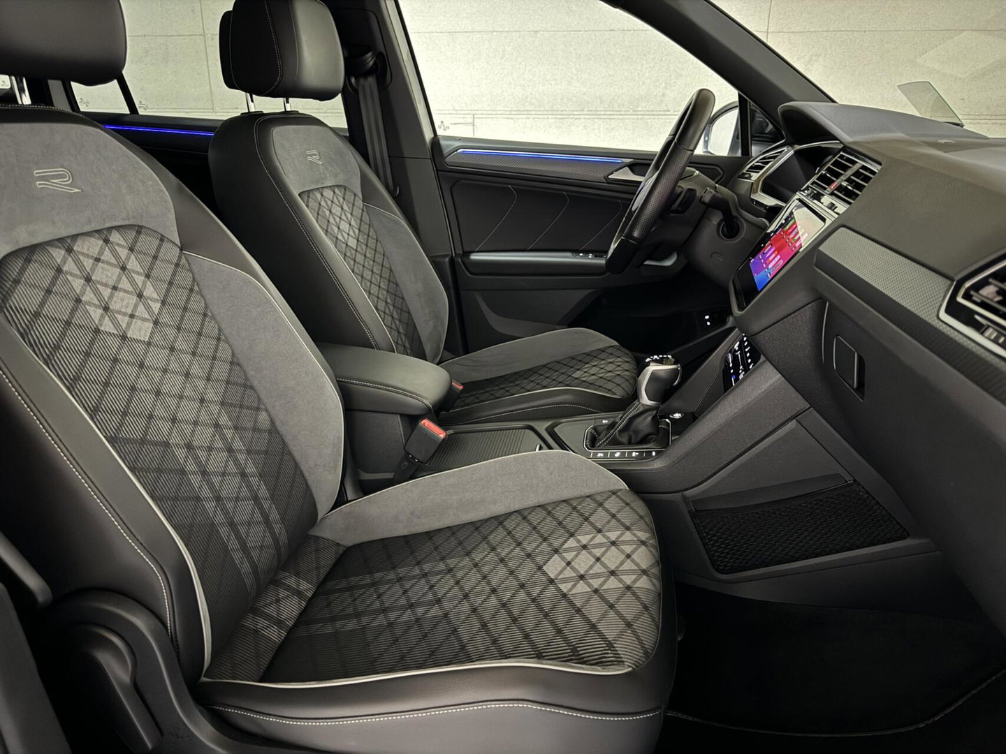 Volkswagen Tiguan 1.4 TSI eHybrid R-Line Black Style Pano HUD 360º Carplay