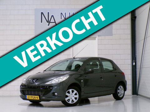 Peugeot 206+ 1.4 XS "Origineel NL!" Trekhaak Bluetooth Airco Garantie 4-seizoenen banden Nieuwe-APK ! Zeer nette & goede auto !