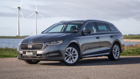 Škoda Octavia Combi 1.4 TSI iV PHEV Business Edition AIRCO / CRUISE CONTROLE / 204 PK / STOELVERWAMRING / NAVI /  CARPLAY / CAMERA