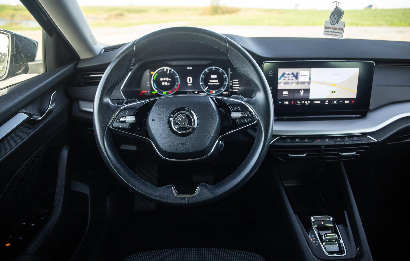 Škoda Octavia Combi 1.4 TSI iV PHEV Business Edition AIRCO / CRUISE CONTROLE / 204 PK / STOELVERWAMRING / NAVI /  CARPLAY / CAMERA
