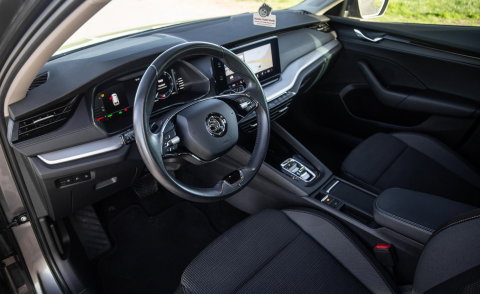 Škoda Octavia Combi 1.4 TSI iV PHEV Business Edition AIRCO / CRUISE CONTROLE / 204 PK / STOELVERWAMRING / NAVI /  CARPLAY / CAMERA