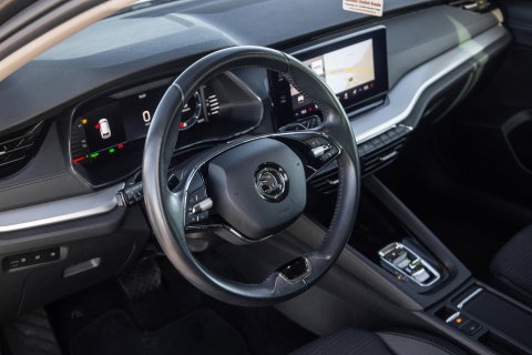 Škoda Octavia Combi 1.4 TSI iV PHEV Business Edition AIRCO / CRUISE CONTROLE / 204 PK / STOELVERWAMRING / NAVI /  CARPLAY / CAMERA