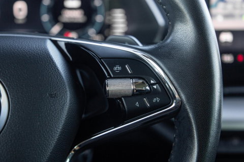Škoda Octavia Combi 1.4 TSI iV PHEV Business Edition AIRCO / CRUISE CONTROLE / 204 PK / STOELVERWAMRING / NAVI /  CARPLAY / CAMERA