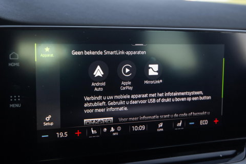 Škoda Octavia Combi 1.4 TSI iV PHEV Business Edition AIRCO / CRUISE CONTROLE / 204 PK / STOELVERWAMRING / NAVI /  CARPLAY / CAMERA