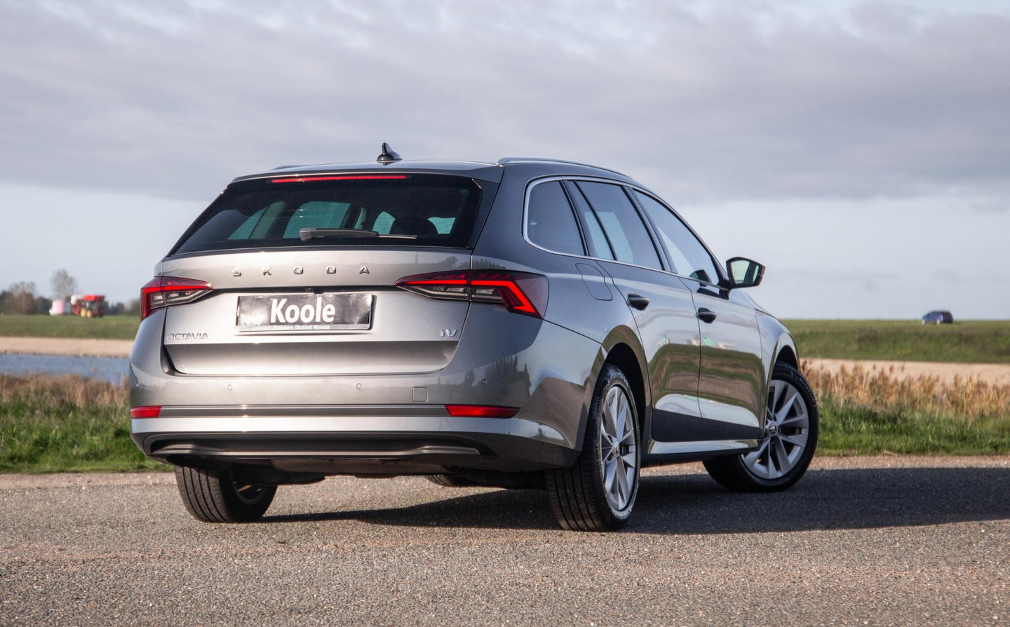 Škoda Octavia Combi 1.4 TSI iV PHEV Business Edition AIRCO / CRUISE CONTROLE / 204 PK / STOELVERWAMRING / NAVI /  CARPLAY / CAMERA