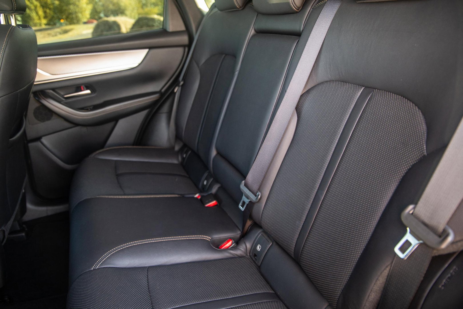 Mazda CX-60 2.5 e-SkyActiv PHEV Homura PANORAMA / TREKHAAK / 360 CAMERA / STOELVERWARMING + KOELING / CARPLAY / ADAPTIVE CRUISE