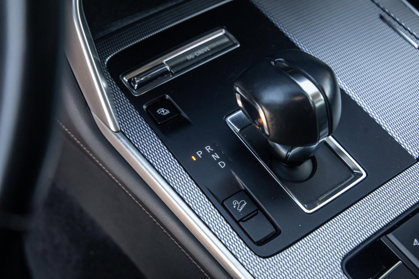 Mazda CX-60 2.5 e-SkyActiv PHEV Homura PANORAMA / TREKHAAK / 360 CAMERA / STOELVERWARMING + KOELING / CARPLAY / ADAPTIVE CRUISE