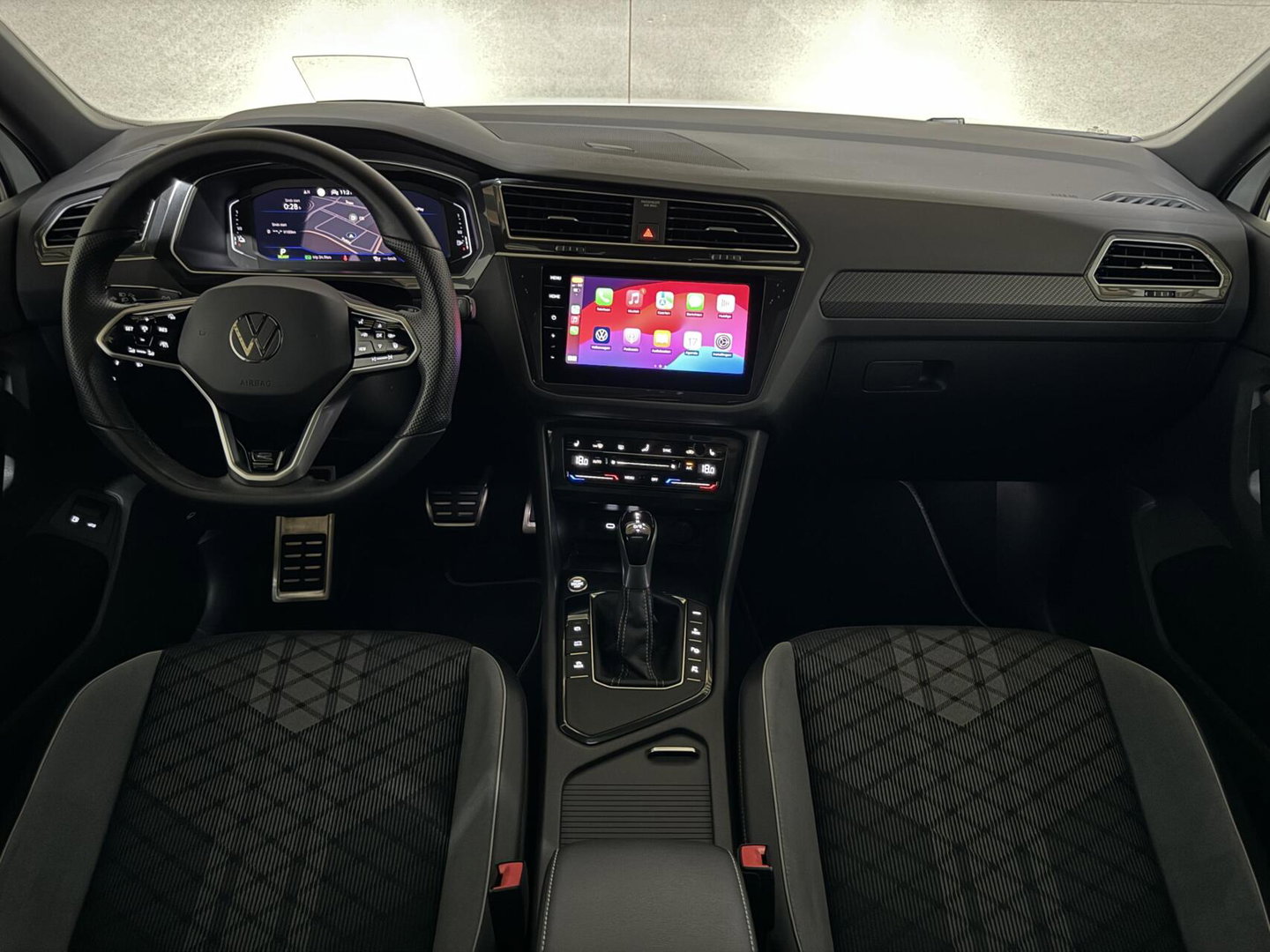 Volkswagen Tiguan 1.4 TSI eHybrid R-Line Black Style Pano HUD 360º Carplay