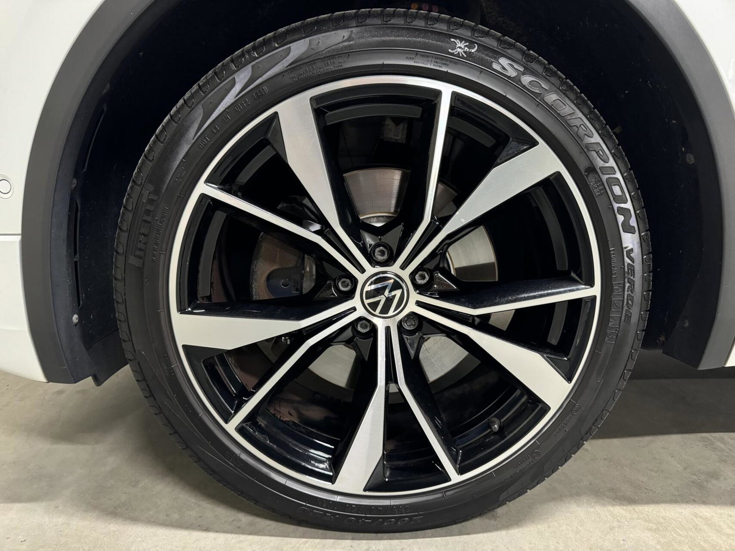 Volkswagen Tiguan 1.4 TSI eHybrid R-Line Black Style Pano HUD 360º Carplay