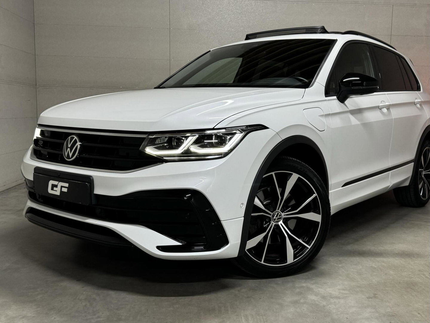 Volkswagen Tiguan 1.4 TSI eHybrid R-Line Black Style Pano HUD 360º Carplay