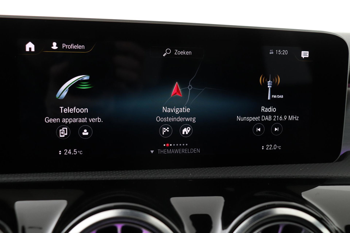 Mercedes-Benz A-Klasse 180 Business Solution AMG | Panoramadak | Nightpakket | Keyless | Memory | Camera | Stoelverwarming | 18 Inch