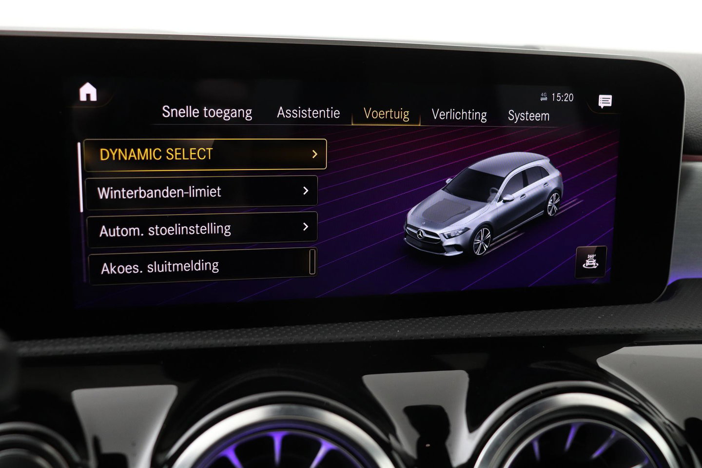 Mercedes-Benz A-Klasse 180 Business Solution AMG | Panoramadak | Nightpakket | Keyless | Memory | Camera | Stoelverwarming | 18 Inch