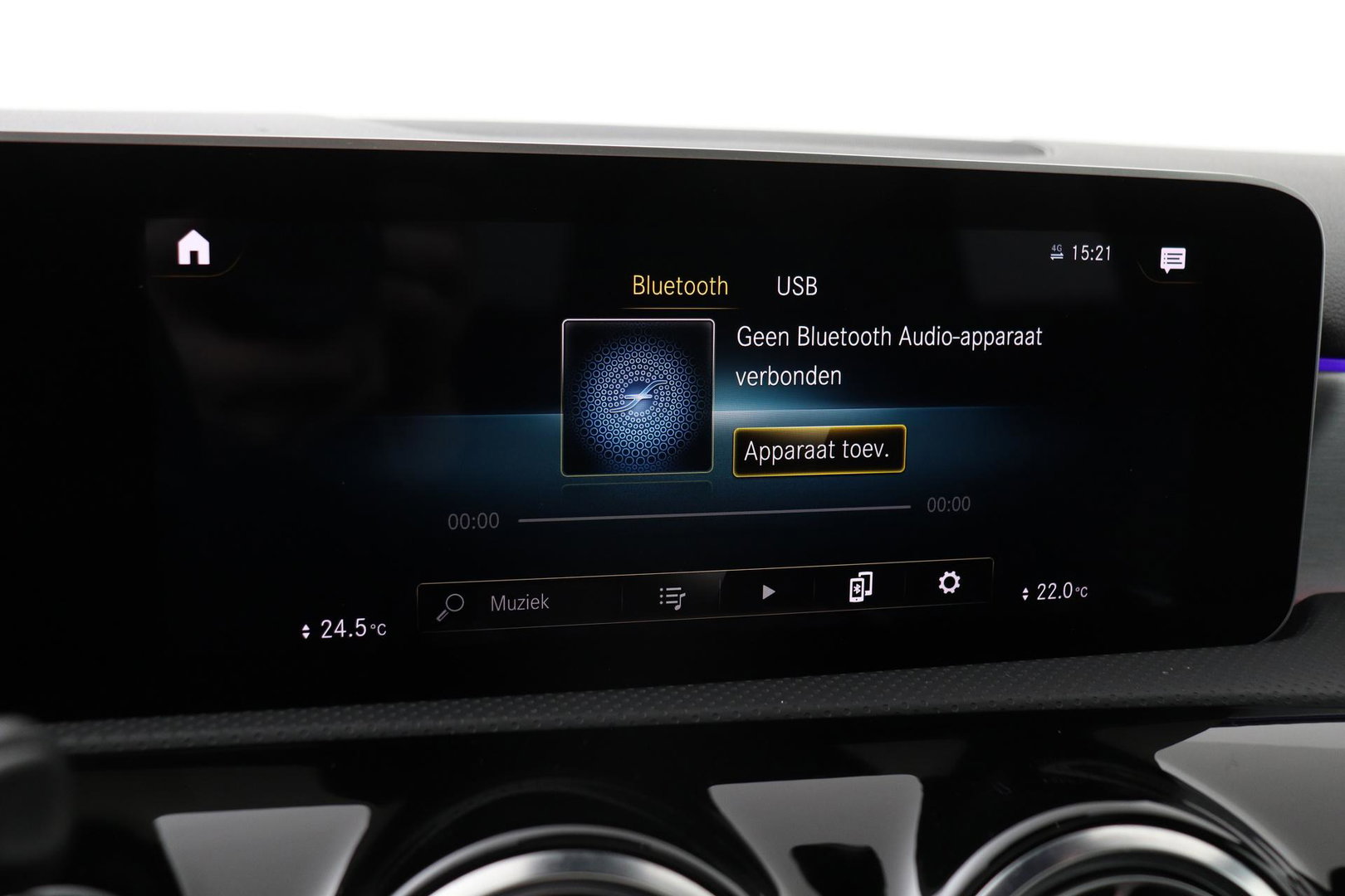 Mercedes-Benz A-Klasse 180 Business Solution AMG | Panoramadak | Nightpakket | Keyless | Memory | Camera | Stoelverwarming | 18 Inch