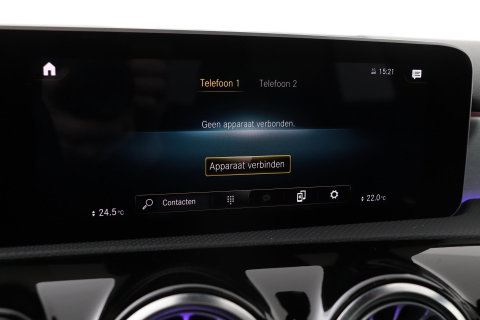 Mercedes-Benz A-Klasse 180 Business Solution AMG | Panoramadak | Nightpakket | Keyless | Memory | Camera | Stoelverwarming | 18 Inch