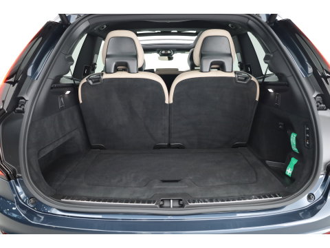 Volvo XC90 2.0 T8 Plus Dark | Luchtvering |  Pano-dak | B&W Audio | Trekhaak | 360 camera |