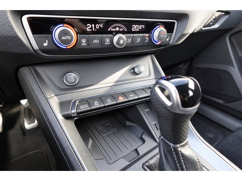 Audi Q3 35 TFSI S Line KEYLESS SFEER CAM'