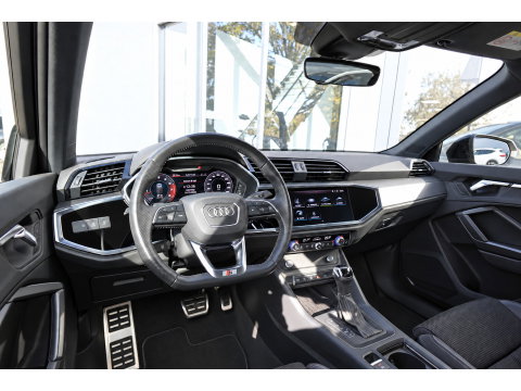 Audi Q3 35 TFSI S Line KEYLESS SFEER CAM'