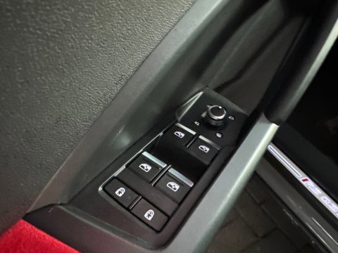 Audi RSQ3 Sportback 2.5 TFSI Pano|B&O|Keyless|Carbon|Sfeer|ACC