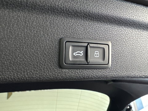 Audi RSQ3 Sportback 2.5 TFSI Pano|B&O|Keyless|Carbon|Sfeer|ACC