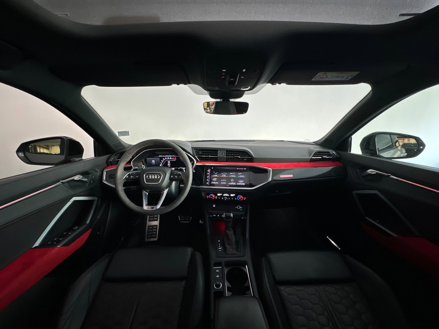 Audi RSQ3 Sportback 2.5 TFSI Pano|B&O|Keyless|Carbon|Sfeer|ACC