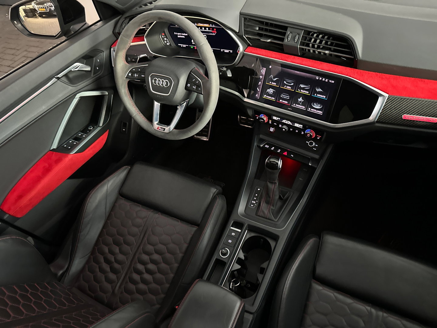 Audi RSQ3 Sportback 2.5 TFSI Pano|B&O|Keyless|Carbon|Sfeer|ACC
