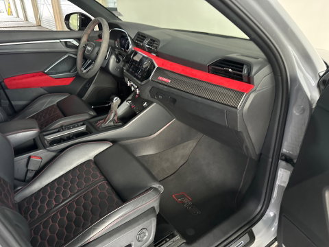 Audi RSQ3 Sportback 2.5 TFSI Pano|B&O|Keyless|Carbon|Sfeer|ACC