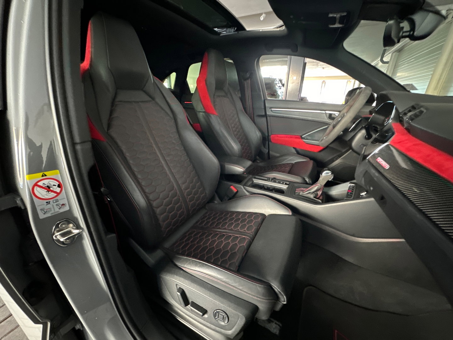 Audi RSQ3 Sportback 2.5 TFSI Pano|B&O|Keyless|Carbon|Sfeer|ACC
