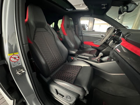 Audi RSQ3 Sportback 2.5 TFSI Pano|B&O|Keyless|Carbon|Sfeer|ACC