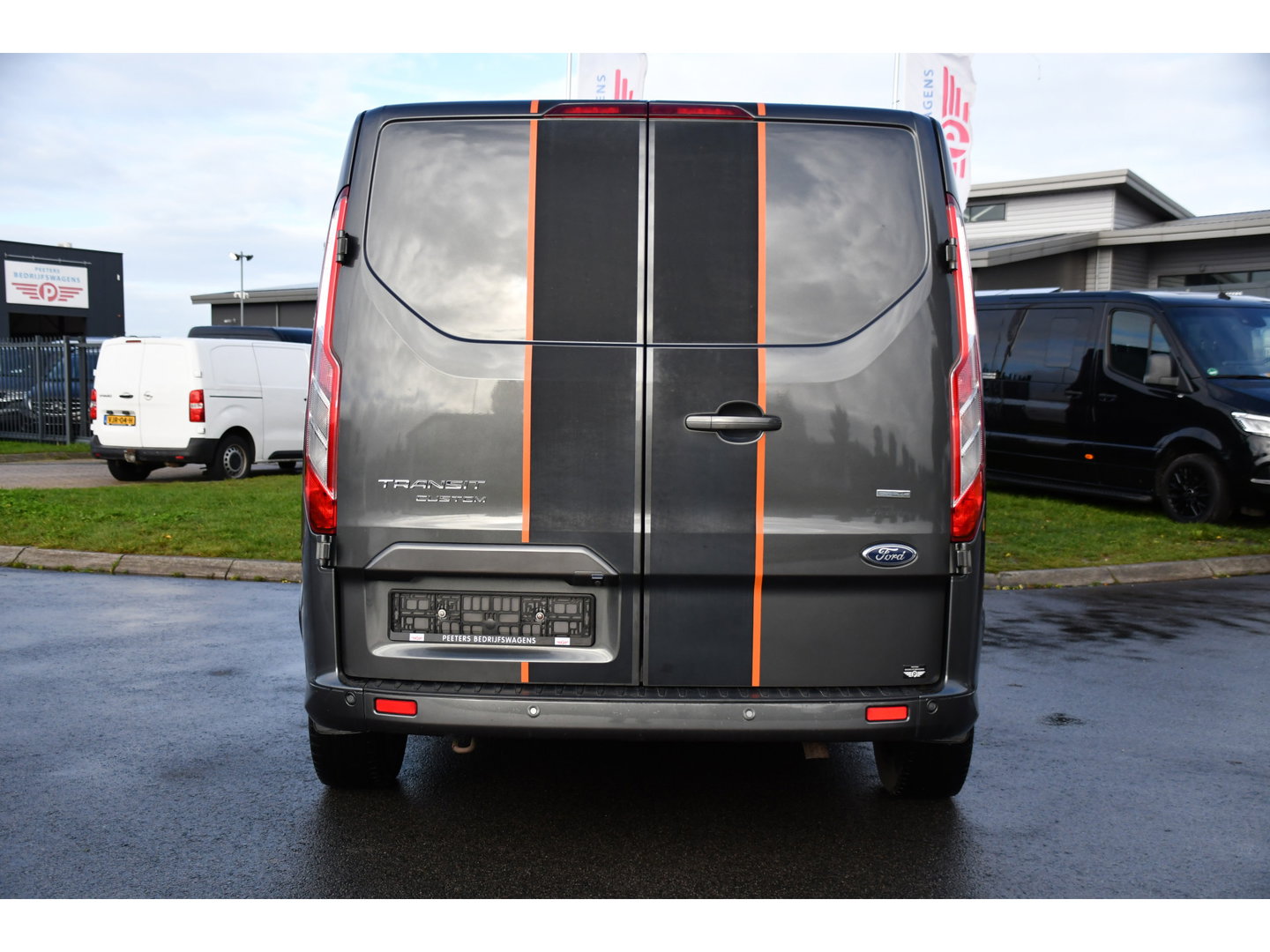 Ford Transit Custom 290 2.0 TDCI L1H1 Sport DC Cruise, Camera, Carplay, Leder, LED, 170pk, 2 x Schuifdeur, Automaat, Stoelverwarming, Uniek!