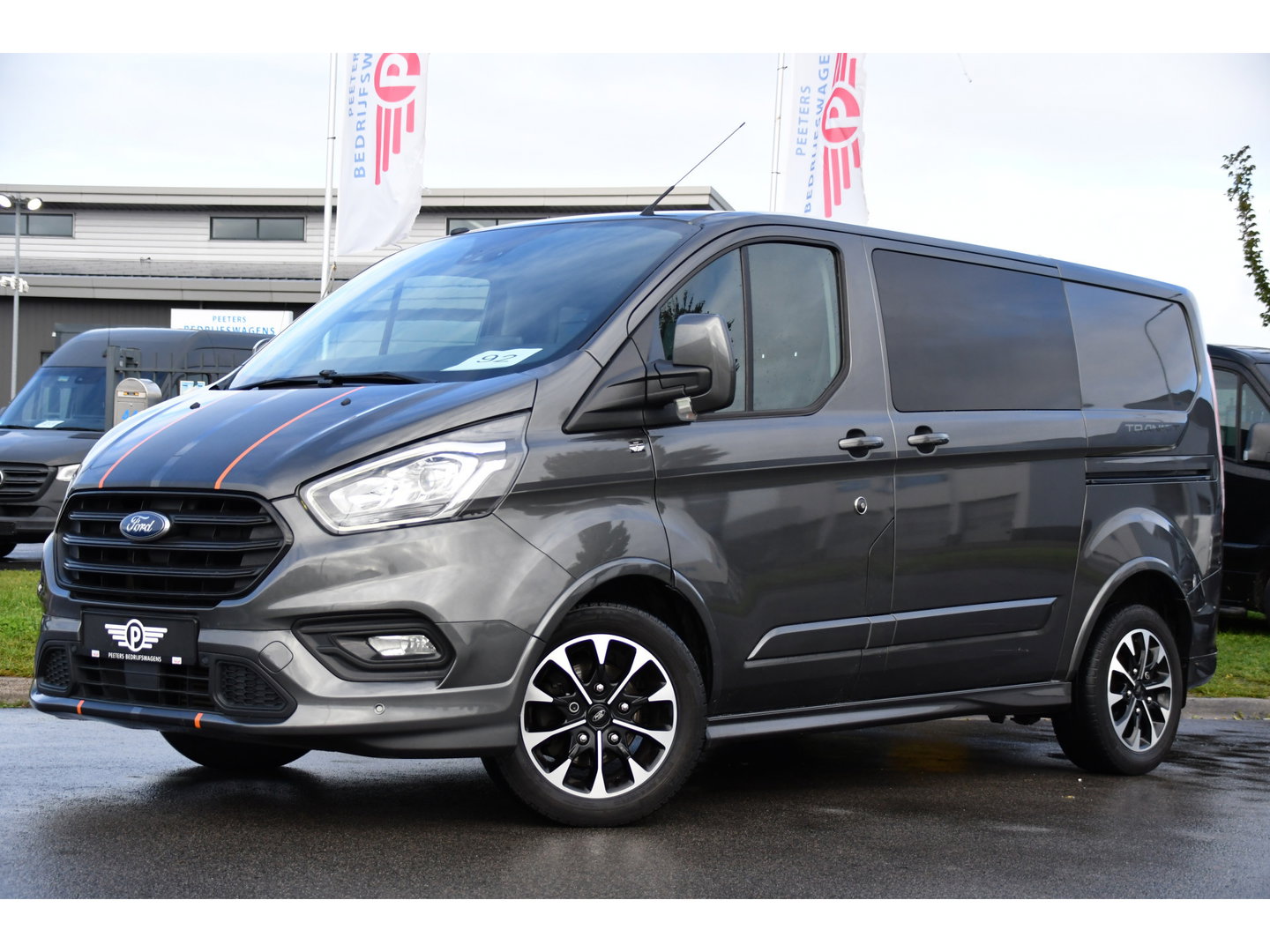 Ford Transit Custom 290 2.0 TDCI L1H1 Sport DC Cruise, Camera, Carplay, Leder, LED, 170pk, 2 x Schuifdeur, Automaat, Stoelverwarming, Uniek!