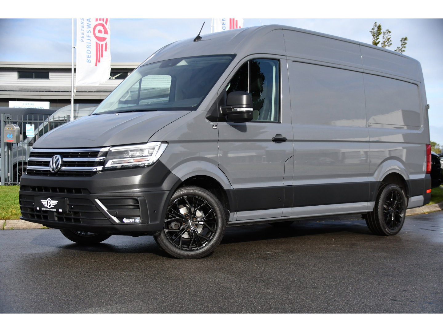 Volkswagen Crafter 35 2.0 TDI L3H3 4Motion PB Edition FULL Options! Adaptieve Cruise, Camera, LED, Carplay, 177pk, Automaat, Clima, 4x4, Stoelverwarming, Uniek!