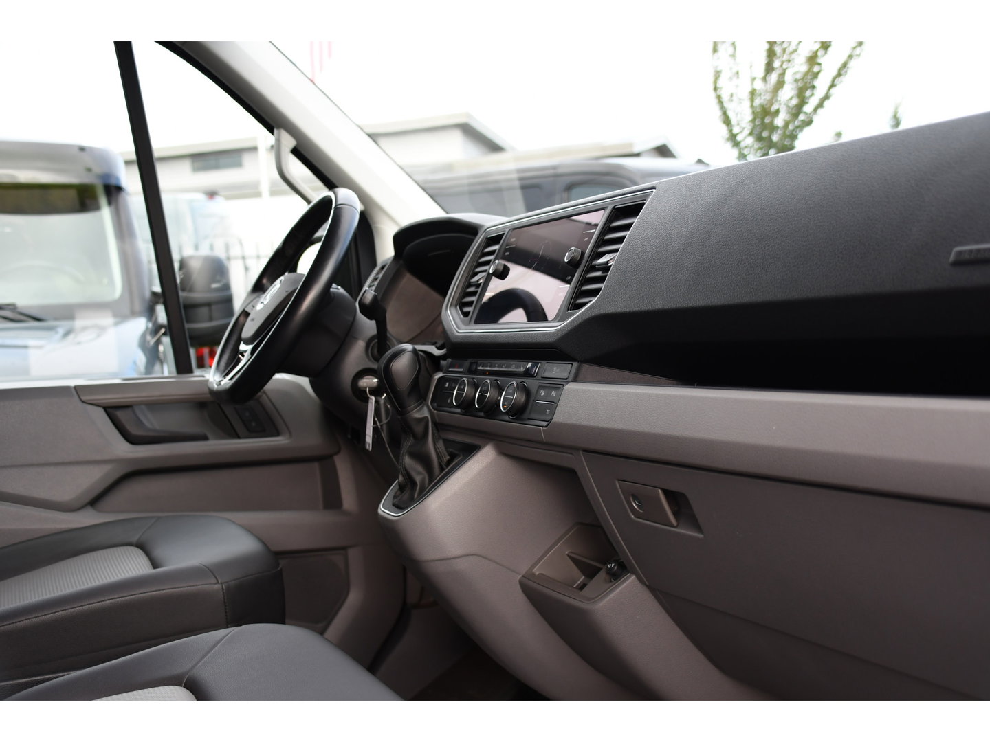 Volkswagen Crafter 35 2.0 TDI L3H3 4Motion PB Edition FULL Options! Adaptieve Cruise, Camera, LED, Carplay, 177pk, Automaat, Clima, 4x4, Stoelverwarming, Uniek!