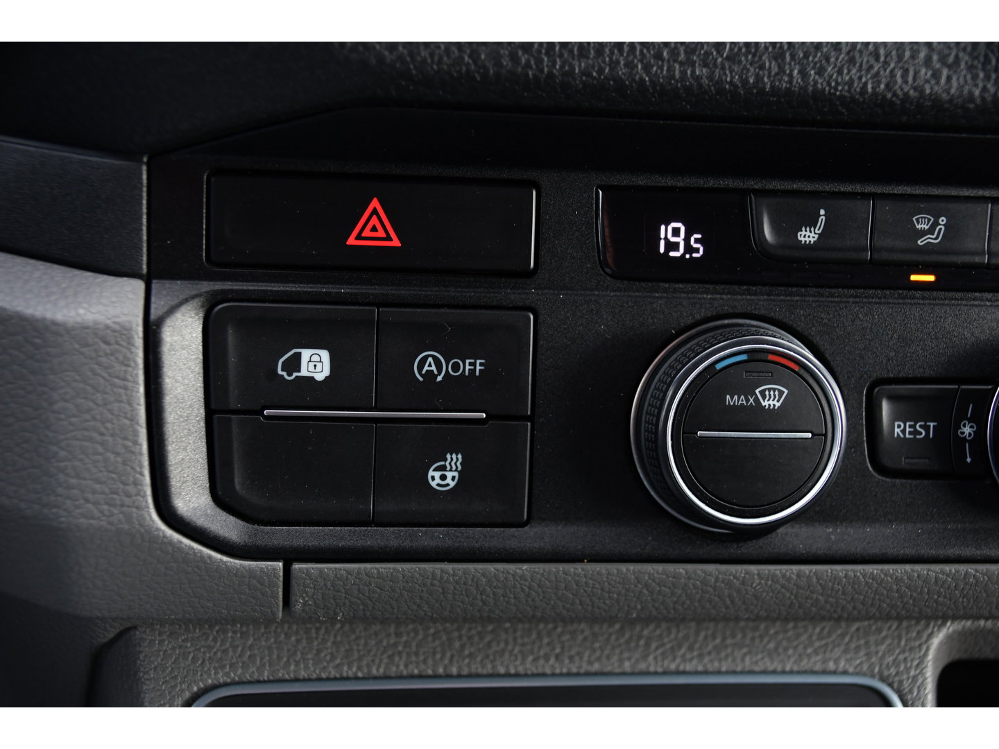Volkswagen Crafter 35 2.0 TDI L3H3 4Motion PB Edition FULL Options! Adaptieve Cruise, Camera, LED, Carplay, 177pk, Automaat, Clima, 4x4, Stoelverwarming, Uniek!