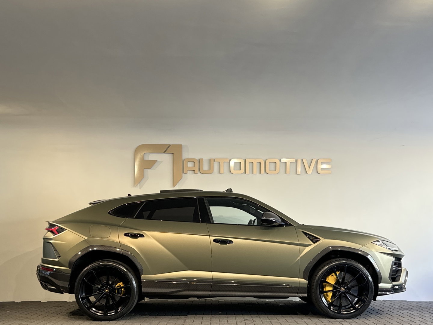 Lamborghini Urus 4.0 V8 Pano|Ceramic|Carbon|B&O 3D|Massage|Blindspot|Keyless