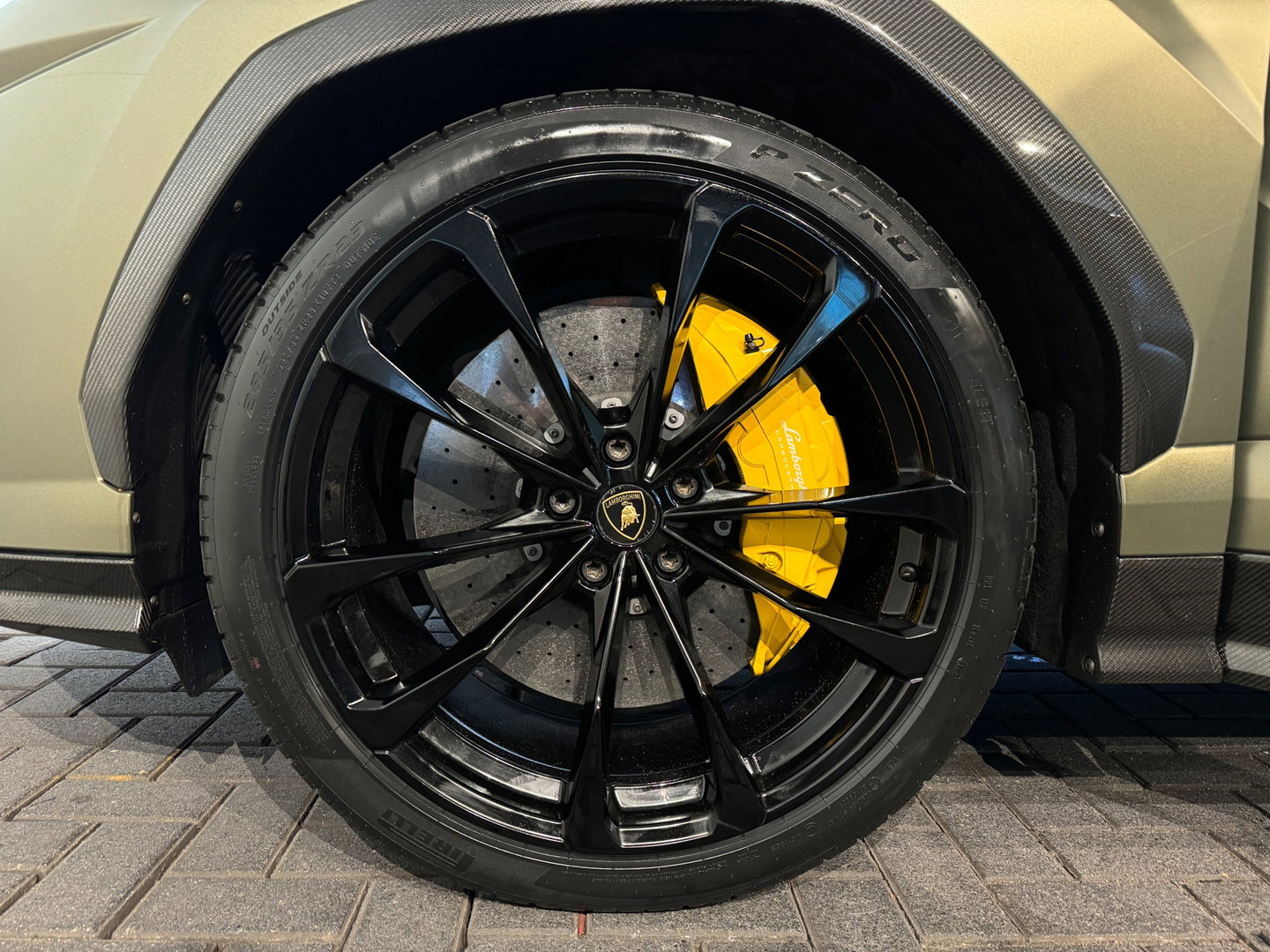 Lamborghini Urus 4.0 V8 Pano|Ceramic|Carbon|B&O 3D|Massage|Blindspot|Keyless