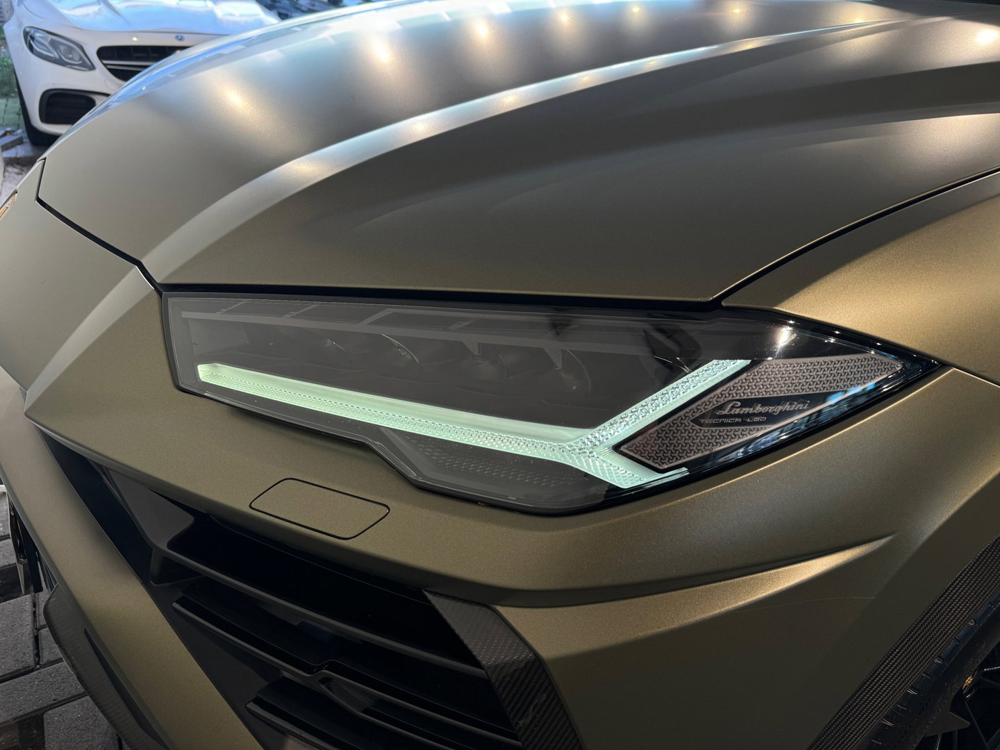 Lamborghini Urus 4.0 V8 Pano|Ceramic|Carbon|B&O 3D|Massage|Blindspot|Keyless