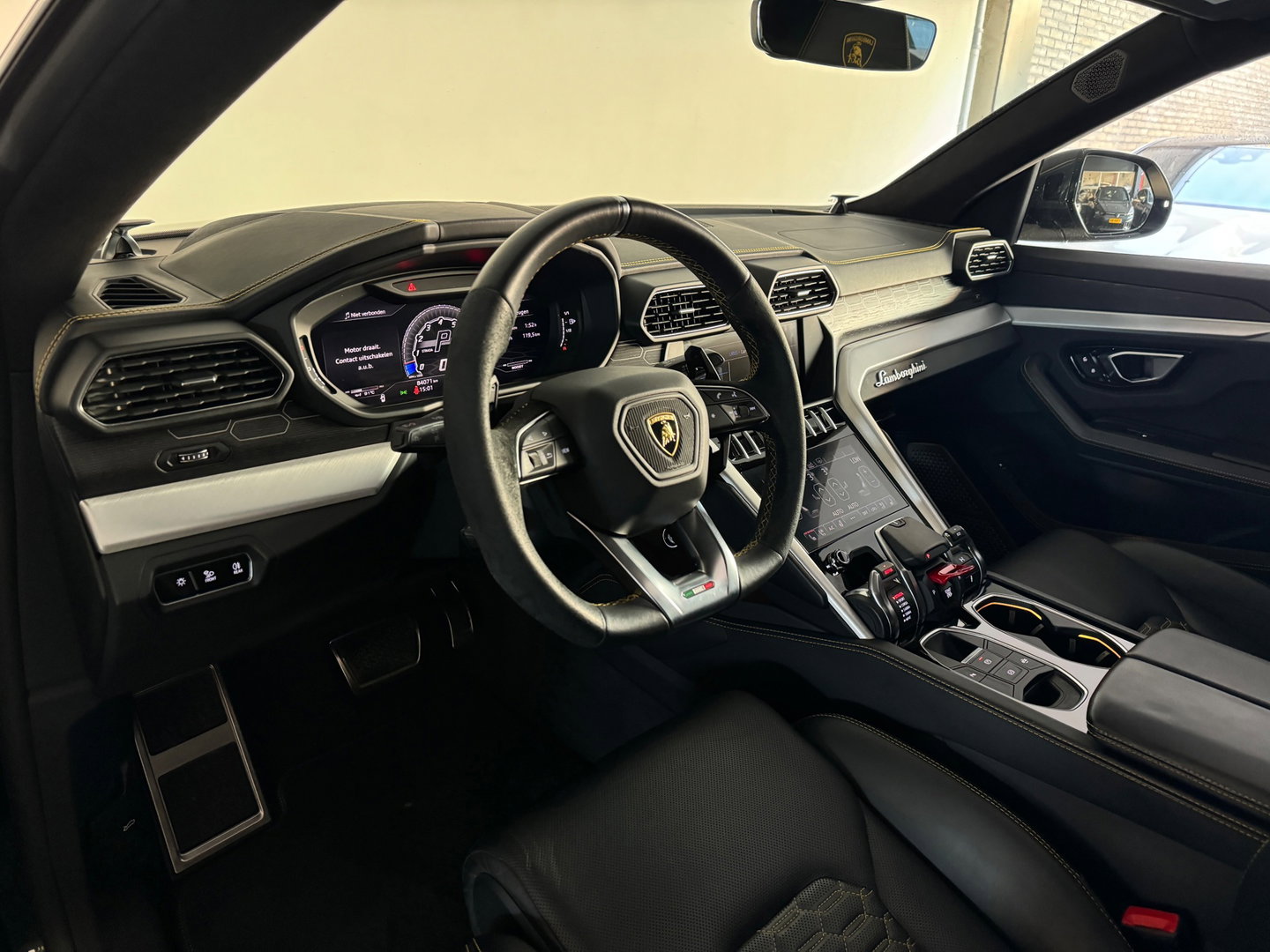 Lamborghini Urus 4.0 V8 Pano|Ceramic|Carbon|B&O 3D|Massage|Blindspot|Keyless