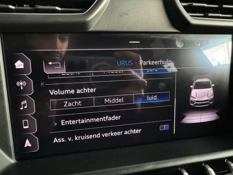 Lamborghini Urus 4.0 V8 Pano|Ceramic|Carbon|B&O 3D|Massage|Blindspot|Keyless