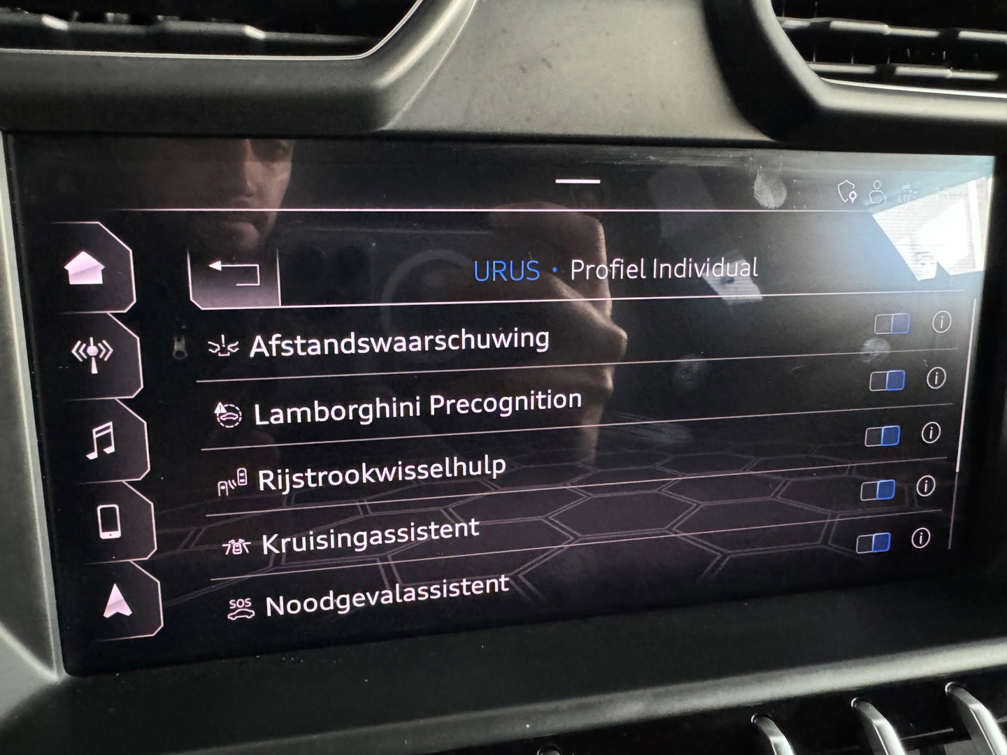 Lamborghini Urus 4.0 V8 Pano|Ceramic|Carbon|B&O 3D|Massage|Blindspot|Keyless