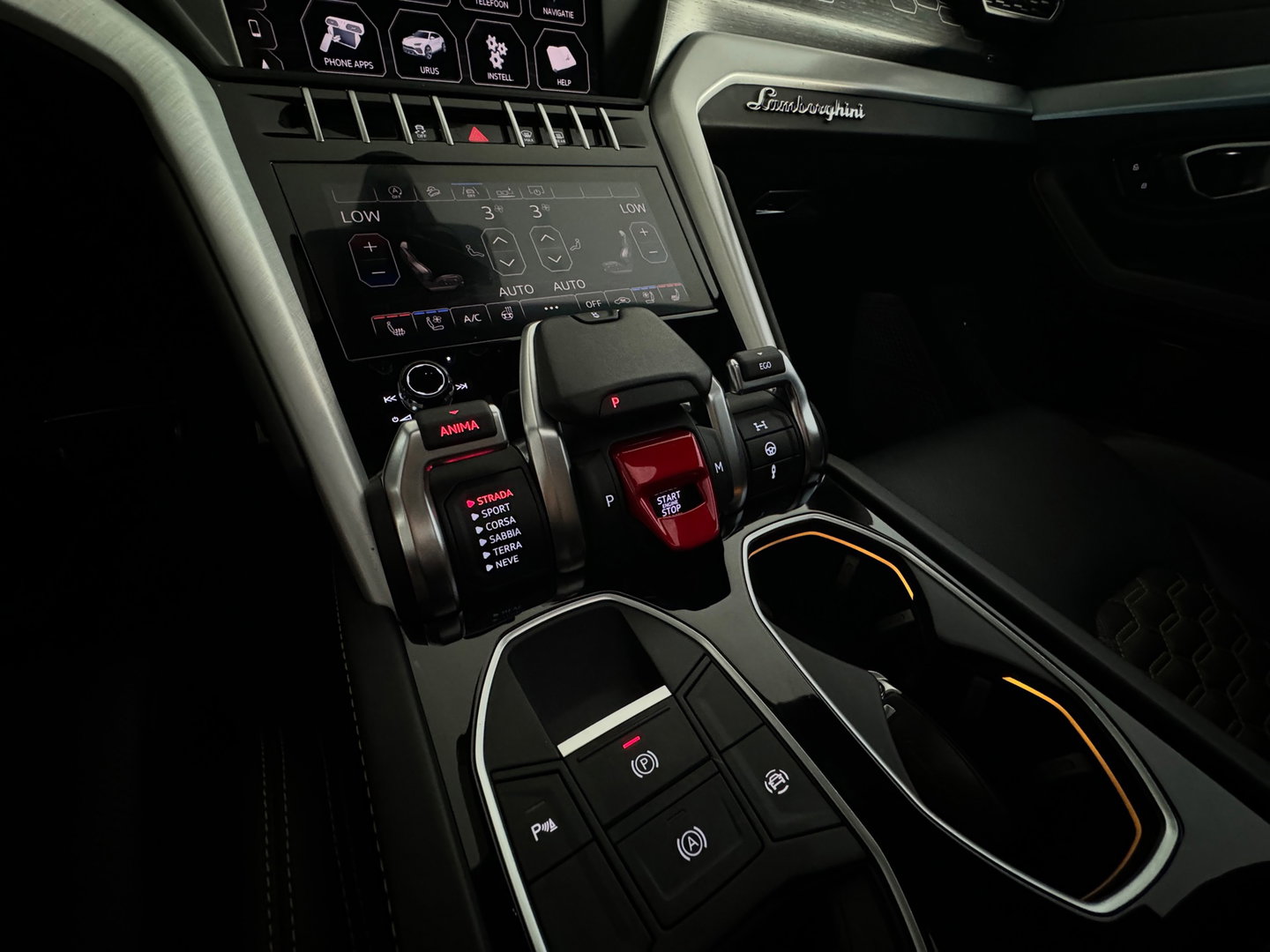 Lamborghini Urus 4.0 V8 Pano|Ceramic|Carbon|B&O 3D|Massage|Blindspot|Keyless