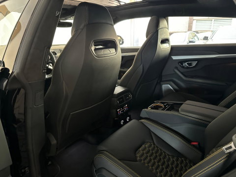 Lamborghini Urus 4.0 V8 Pano|Ceramic|Carbon|B&O 3D|Massage|Blindspot|Keyless
