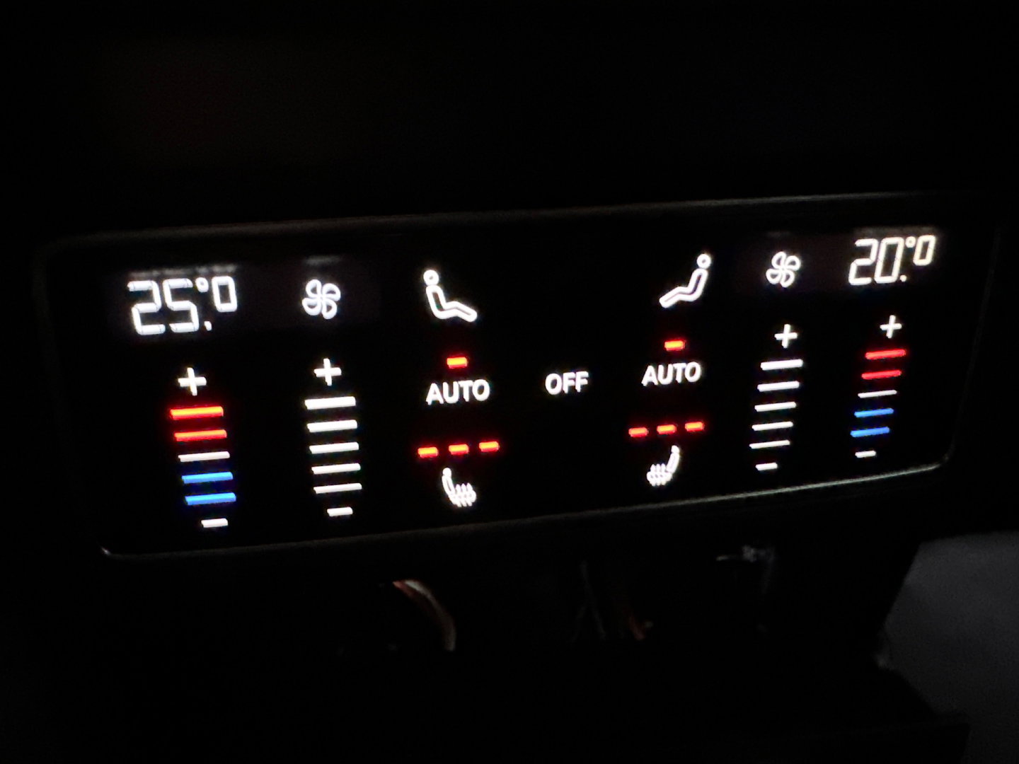 Lamborghini Urus 4.0 V8 Pano|Ceramic|Carbon|B&O 3D|Massage|Blindspot|Keyless