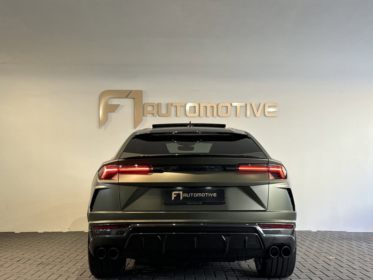 Lamborghini Urus 4.0 V8 Pano|Ceramic|Carbon|B&O 3D|Massage|Blindspot|Keyless