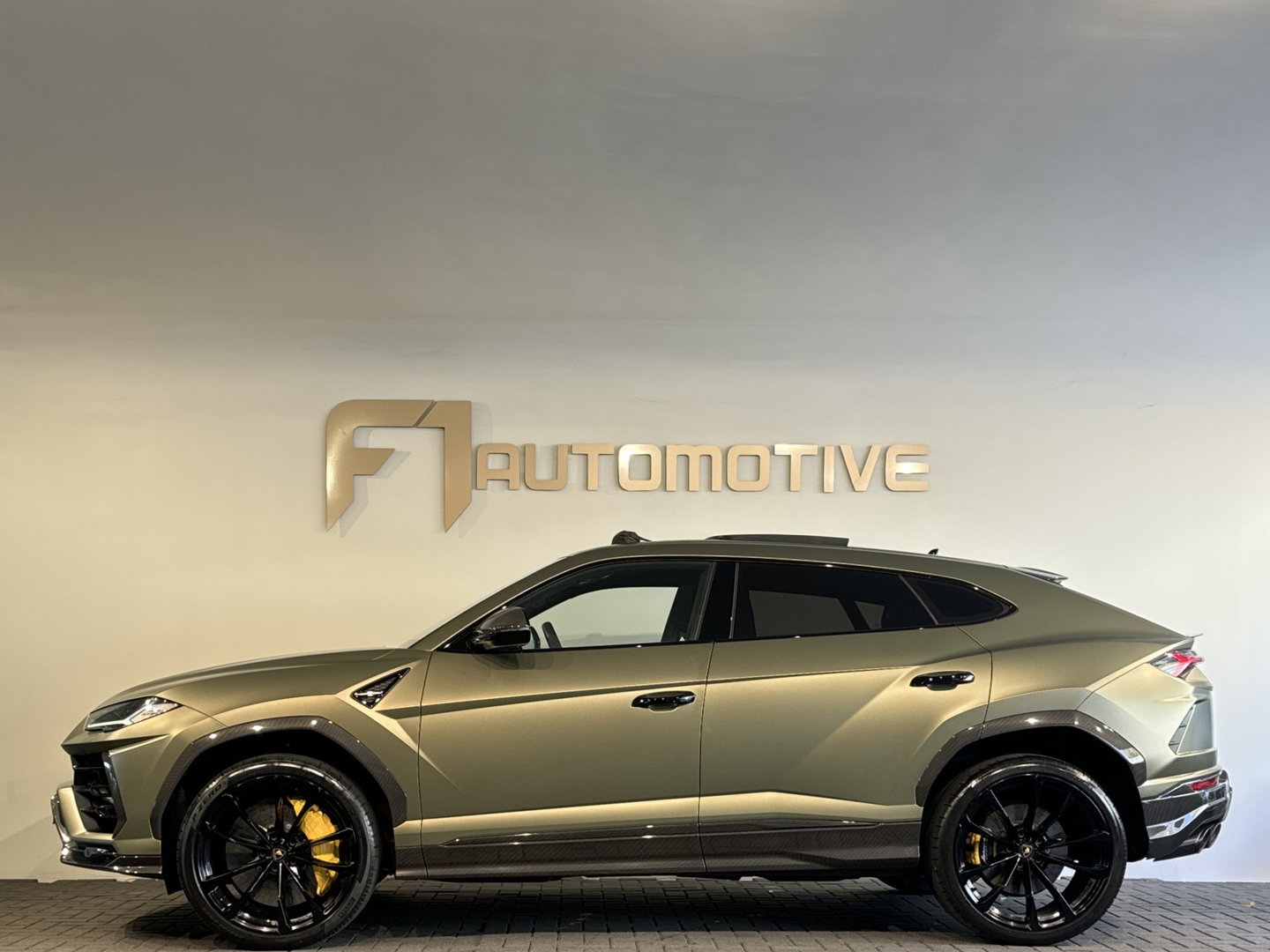 Lamborghini Urus 4.0 V8 Pano|Ceramic|Carbon|B&O 3D|Massage|Blindspot|Keyless