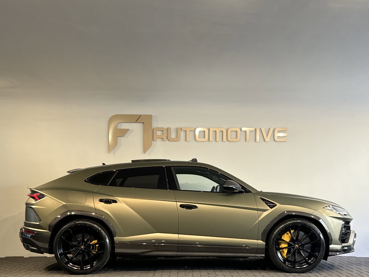Lamborghini Urus 4.0 V8 Pano|Ceramic|Carbon|B&O 3D|Massage|Blindspot|Keyless