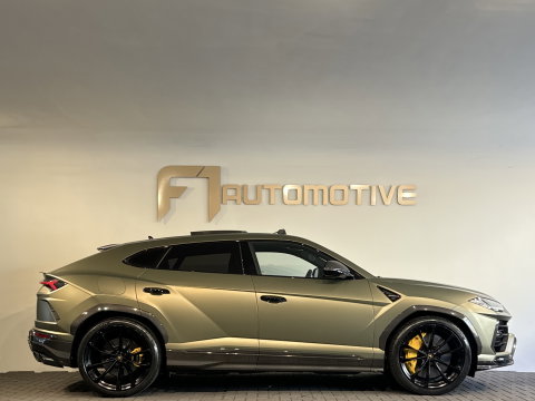 Lamborghini Urus 4.0 V8 Pano|Ceramic|Carbon|B&O 3D|Massage|Blindspot|Keyless