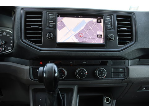 Volkswagen Crafter 35 2.0 TDI L3H3 Black Edition Camera, Cruise, Carplay, Automaat, Trekhaak, 177pk, Airco, Multimedia, Uniek!